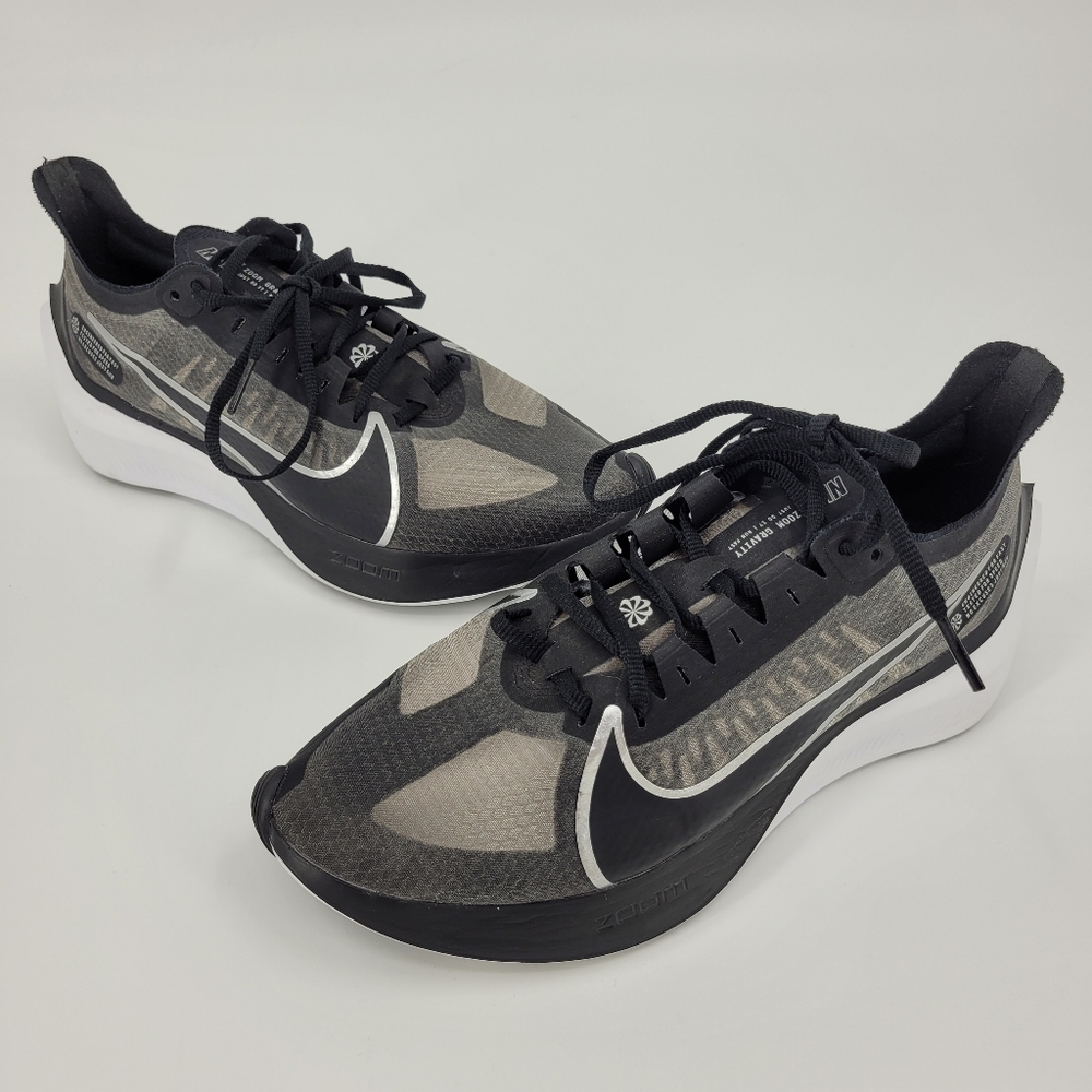 Nike Womens Zoom Gravity BQ3203-002 Black Silver Running Shoes Size 8.5